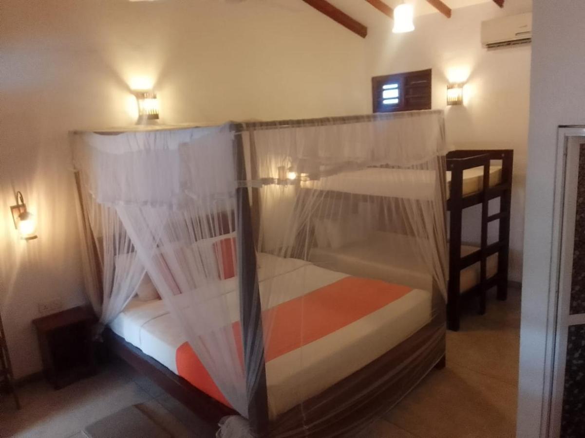 Hotel Weligama Ocean Breeze Esterno foto