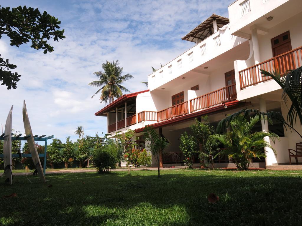 Hotel Weligama Ocean Breeze Esterno foto