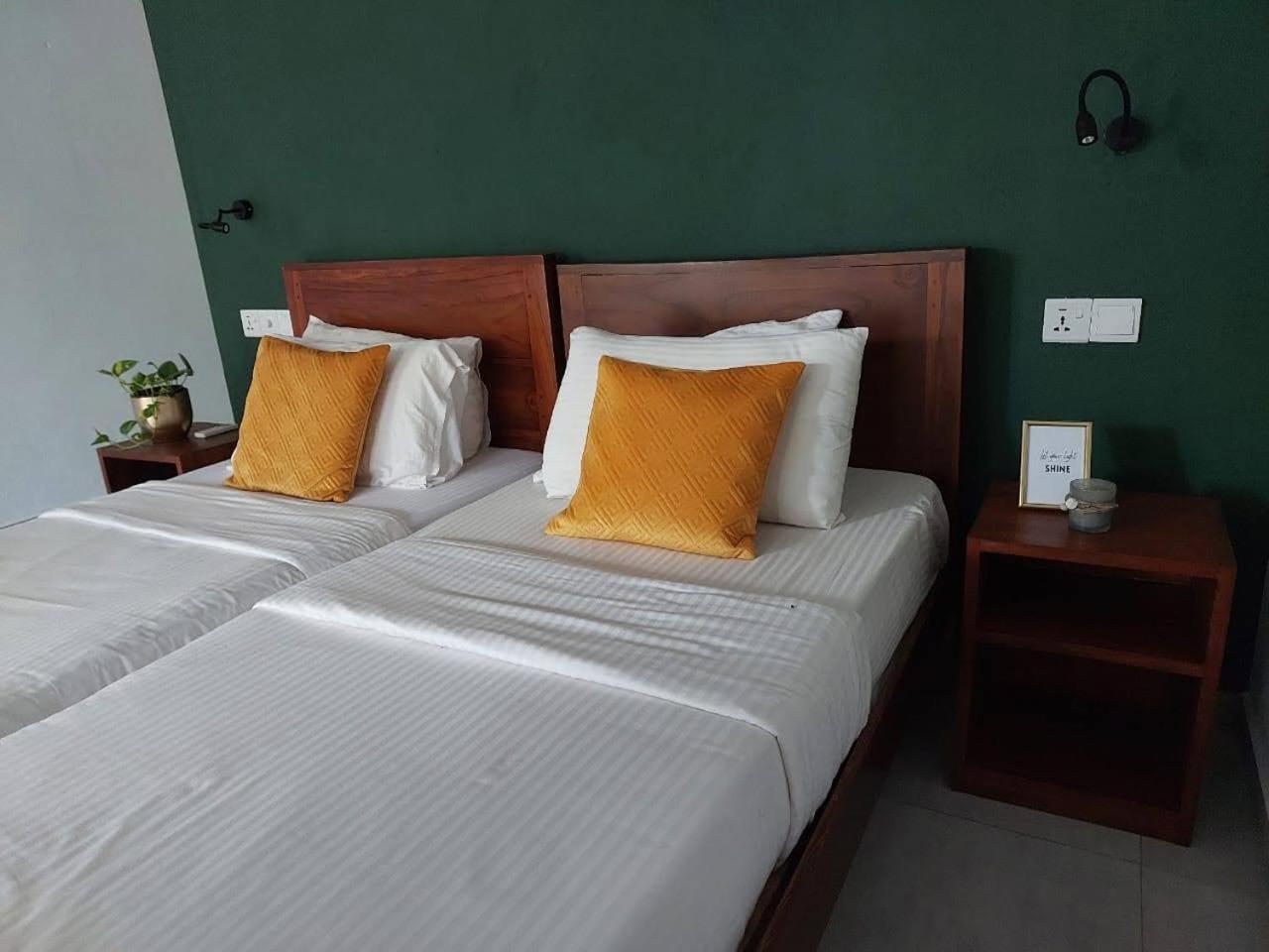 Hotel Weligama Ocean Breeze Esterno foto