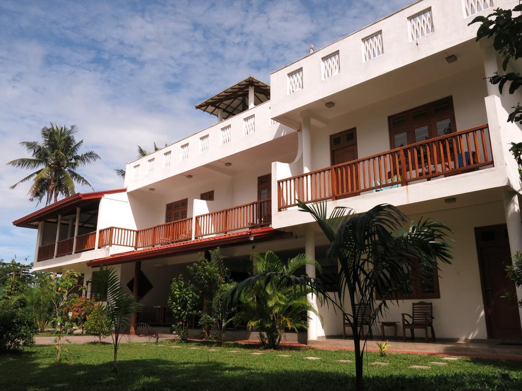 Hotel Weligama Ocean Breeze Esterno foto