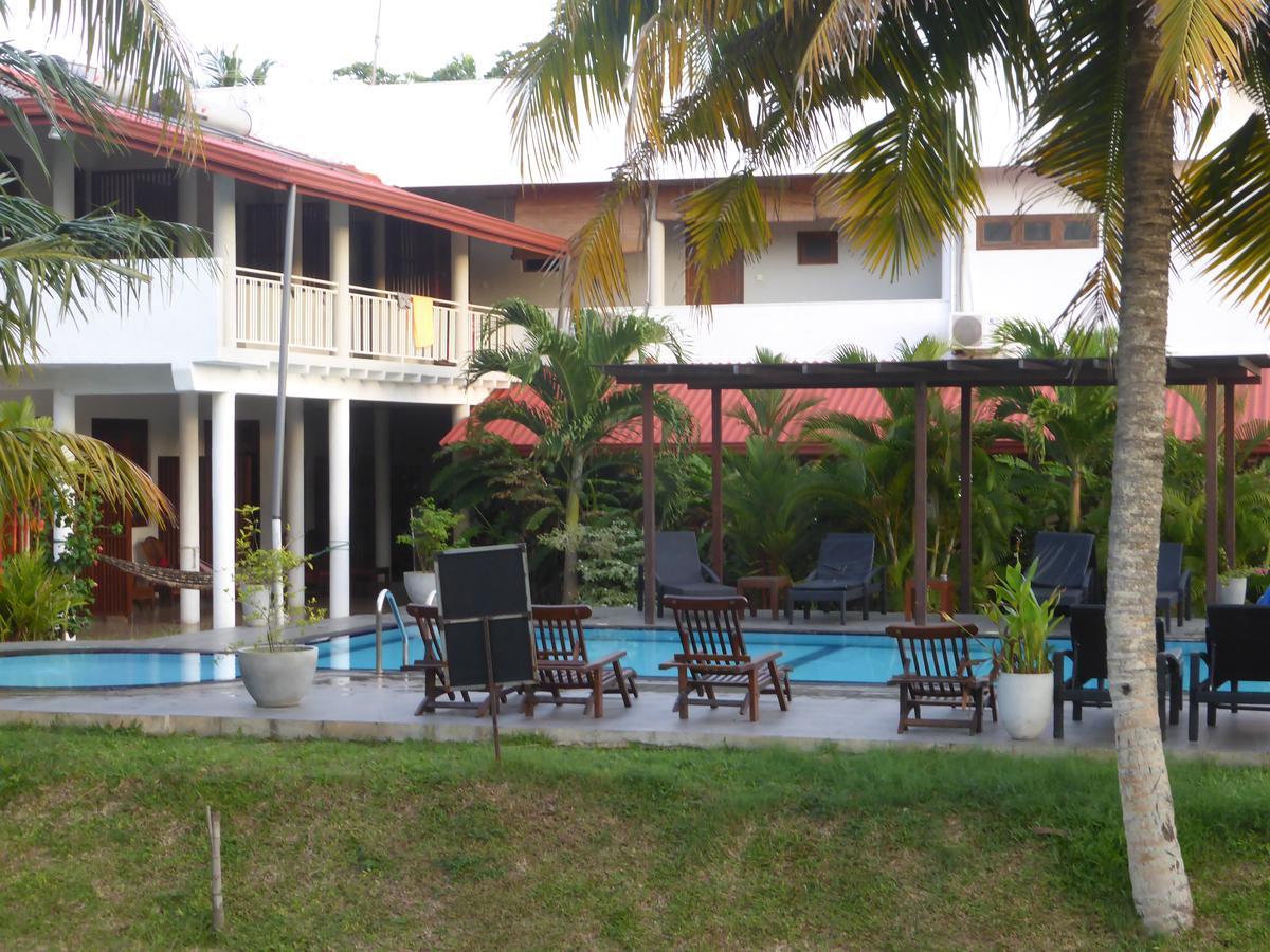 Hotel Weligama Ocean Breeze Esterno foto